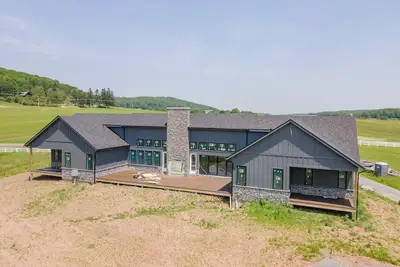 Image de Paradiso Campo: Lake Access, 2 Hot Tubs, Private Indoor Pool!