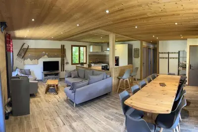 Image de Chalet, wifi, balcon, parking, télévision, 180m², Châtel