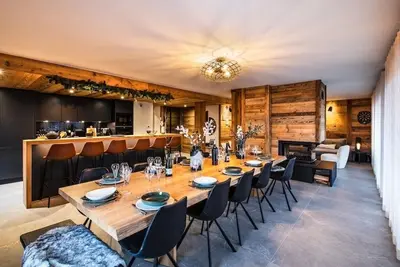 Image de Pearl 201 - Splendide appartement neuf 14 personnes, centre station, jacuzzi