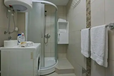 Image de The best private apartment! Modern, \nclean. On great location! There is a garage