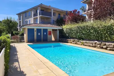 Image de Le Pietra, appartement dans résidence avec piscine à 15 minutes du centre ville