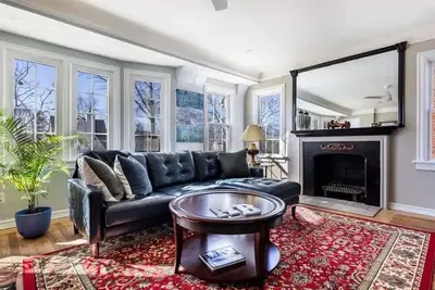 Image de 4br\/2ba 2-Story near Van Aken District and Cle clinic