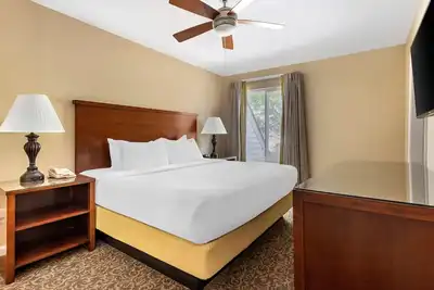 Image de Lots of Activities to Enjoy! 2 Units, Indoor & Outdoor Pools, Free Parking