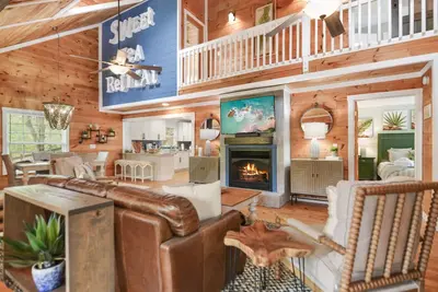 Image de Sweet Tea, cabin w/view & hot tub