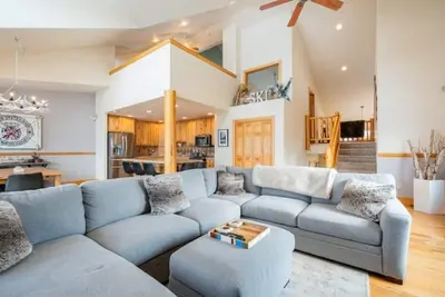 Image de Stunning Modern Mountain Retreat with Private Hot Tub
