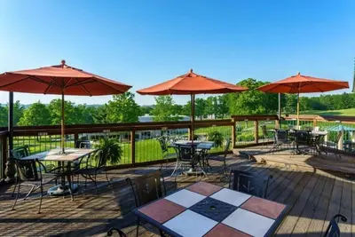 Image de Golf & Wellness Sanctuary: Lakeview Resort Studio w  Pool & Spa Sauna