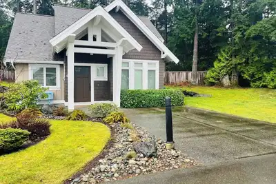 Image de Qualicum Family Cottage - 3bd/2 bath