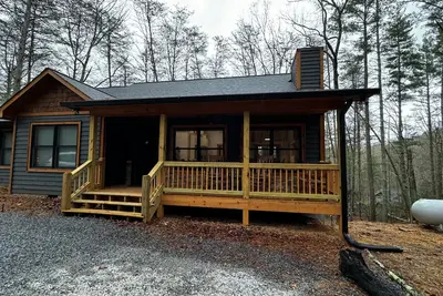 Image de Cozy Modern Cabin in North Georgia!