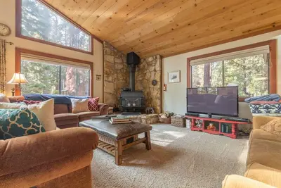 Image de Beautiful Cabin In Tahoe Vista!