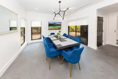 Image de Stylish Townhouse Retreat near Beverly Hills