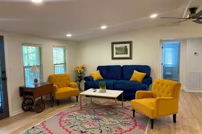 Image de Secluded Retreat in Scenic Frankfort w/ Hot Tub: Whiskey Woods - Book Now!