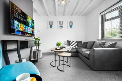 Image de Luxury 3 Bed House - Garden - Parking