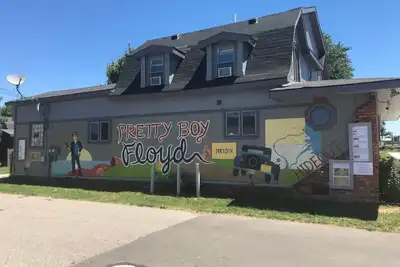 Image de Actual Pretty Boy Floyd Hideout Lake Erie, Mi