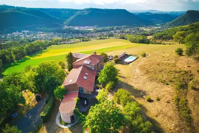 Image de Gîte au sein de notre ferme en pierre du XVIIe siècle.