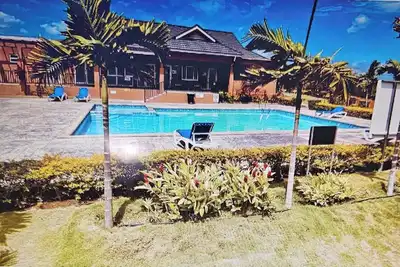 Image de Cozy modern home close to Airport, Attractions & Beaches located in Falmouth.