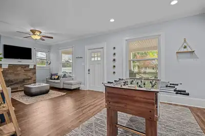 Image de Downtown Charm, 3 Bdr, Near Rest and Bars, Downtown Charm, 3 Bdr, Near Rest and Bars