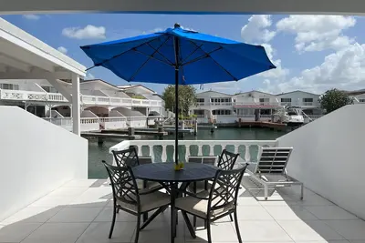 Image de Recently renovated villa close to the beach