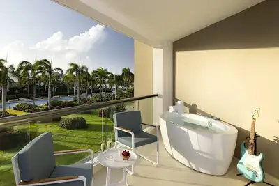 Image de All-inclusive Beach Stay, Hard Rock Punta Cana, Caribbean Suite Double | 3 Units