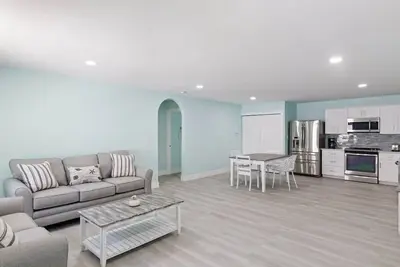 Image de Egret Bungalow- Renovated Cottage near Beaches