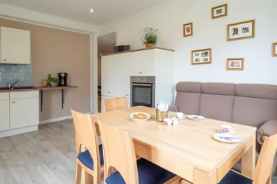 Image de Schöne Familien-ferienwohnung im Osten des Dorfes mit Südterrasse!