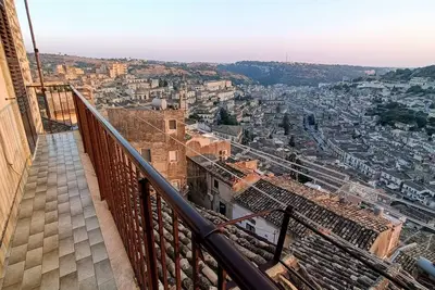 Image de 2 Bedroom Private vacation home in Modica