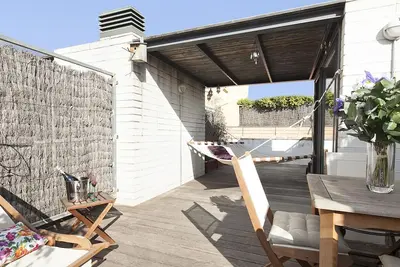 Image de Terrasse privée pour 6 personnes près du centre ville