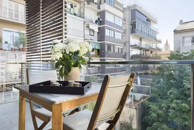 Image de Appartement d'affaires au Centre avec Balcon