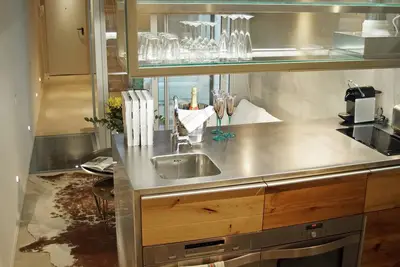 Image de Loft avec piscine et terrasse