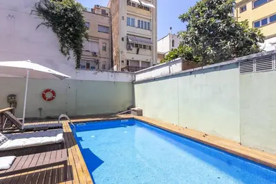 Image de Gràcia : Terrasse privée et piscine, 6 personnes