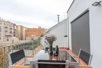 Image de Appartement lumineux et confortable avec deux terrasses privées pour 4 personnes