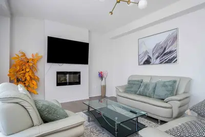 Image de 4 Beds new built, wasaga beach