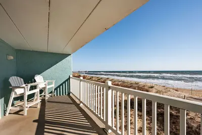 Image de Pup-Friendly! Direct Oceanfront! Shorely Goodness: PierView 105 Oceanfront Condo