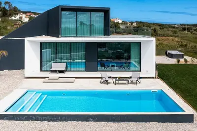 Image de Elevate Luxury at a Bespoke Villa Crafted by a World Celebrated Architect