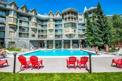 Image de Cozy 1 Br Condo in the Heart of Whistler Village - Spectacular Mountain Views