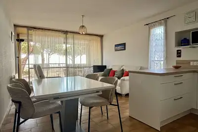 Image de Appartement 2 pièces/cabine, accès plage direct, parking privé, loggia, 4 couchages