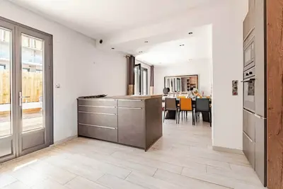 Image de Maison Rosy Avec Bain A Remous A 20 Pas Du Canal Du Midi