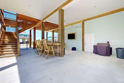 Image de Salty Sea House: 3  Br, 2  Ba House in Crystal Beach, Sleeps 12