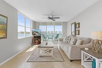 Image de Bahia Vista Corner Unit Beautiful View!