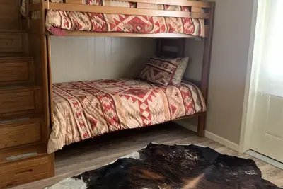 Image de A quiet country retreat 8 miles from town.