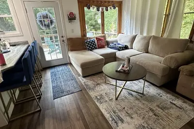 Image de Charming cottage in the beautiful Lake Champlain Islands!