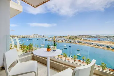 Image de Stunning Apartment with Valletta and Harbour Views