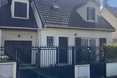 Image de Maison à louer. 3 chambres, jardin, barbecue5mn des ligne 14 et 7 d Métro