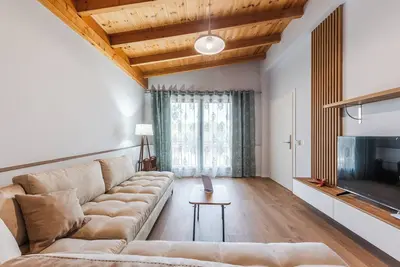 Image de Beni's Villa Apartments 3 by Ps