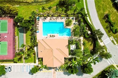 Image de New spacious single floor home in a great community. Pet Friendly!
