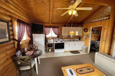 Image de Queen Cabin #10 - Montana Mountain Views