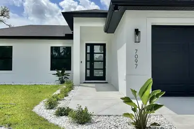 Image de Modern Home in North Port