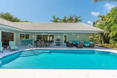 Image de Coconut Canal Hideout | Waterfront Private Oasis