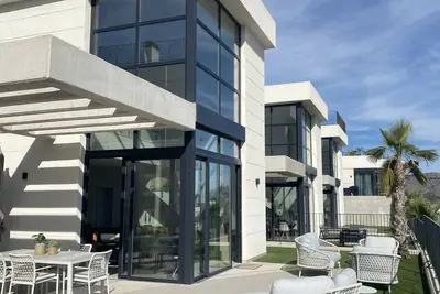 Image de Magnifique maison de vacances entre mer et montagne