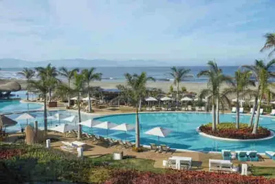 Image de Escape to a luxurious oasis at The Grand Mayan, Vidanta Nuevo Vallarta!