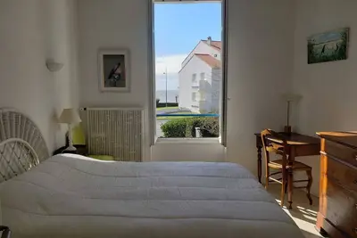 Image de Gd Appt lumineux traversant dans villa, vue mer, tout à pied!